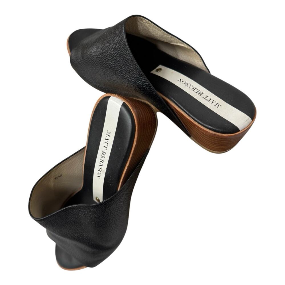 Matt Bernson Women Open Toe Flat Shoe Black Leather Size 6 M EUC